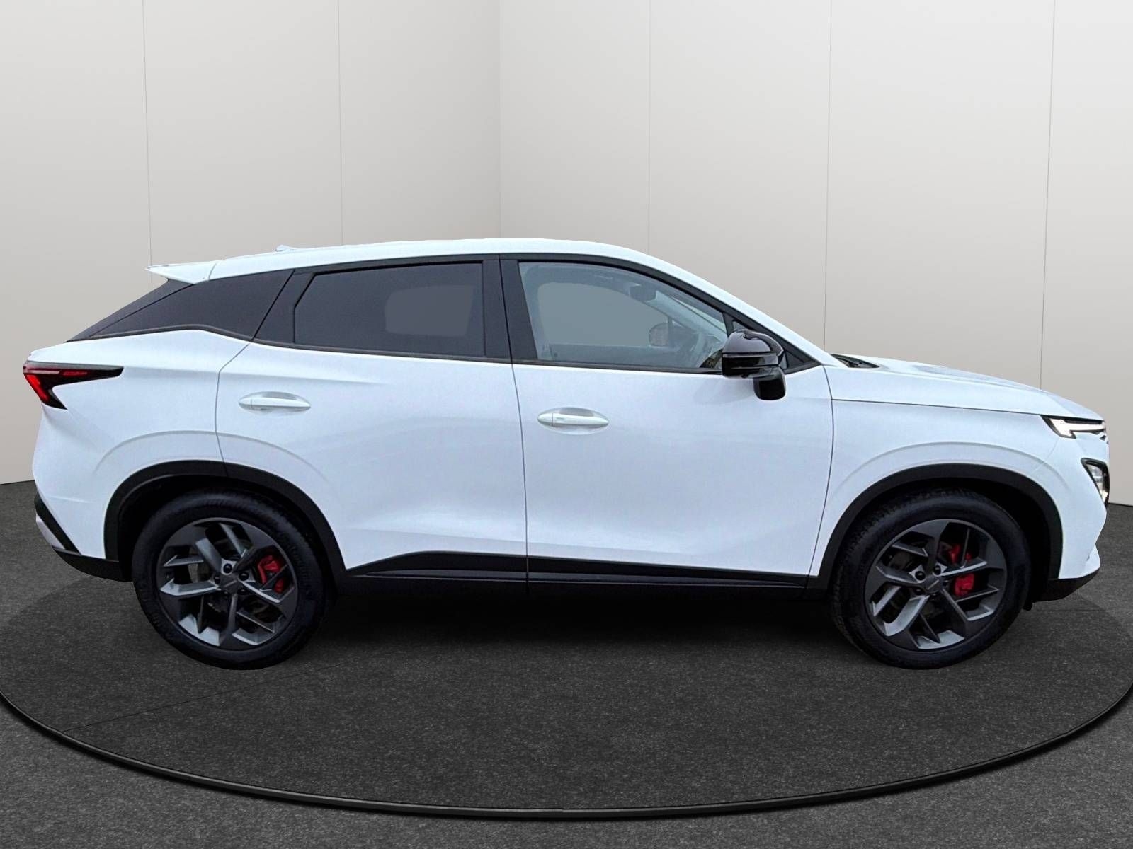 Exterior Photo 2 - OMODA Exterior 2