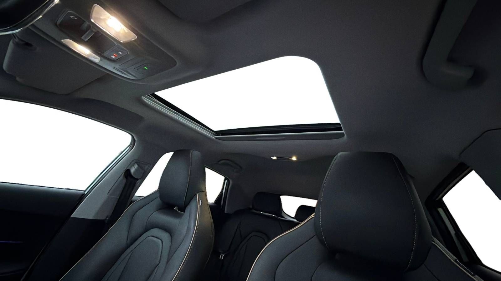 Interior Photo 2 - OMODA Interior 2