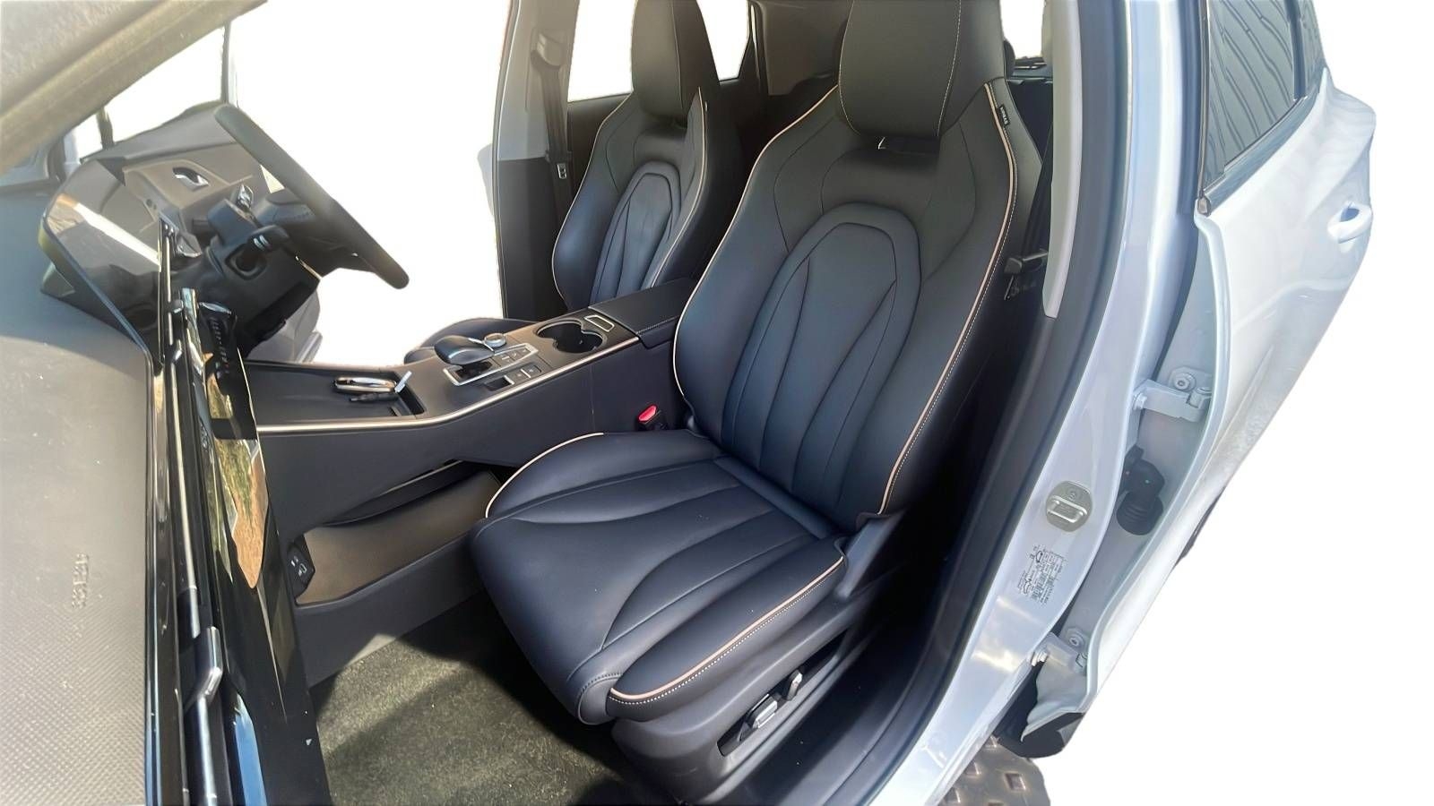 Interior Photo 1 - OMODA Interior 1